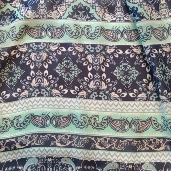 Francesca's Collection Alya Mint & Navy Paisley Off Shoulder Mini Dress - Picture 7 of 8